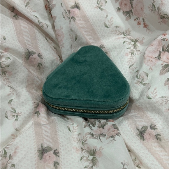Chic Teal Velvet Women's Jewelry Case - Picture 2 of 2
